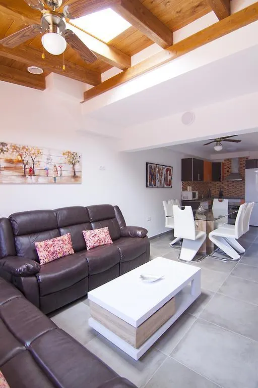 Anju Villas Los Delfines Bravo'S Apartments Κοραλέχο